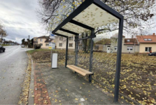 Autobusová zastávka v ulici Nádražní v Hustopečích je hotová